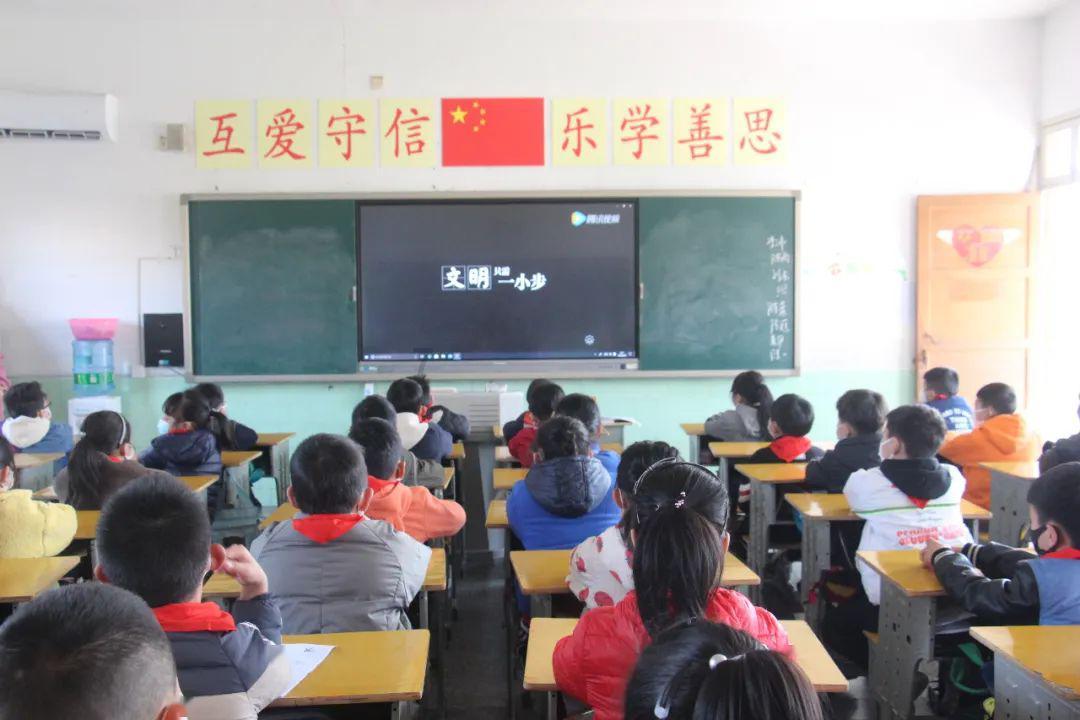 最近房租上涨是怎么回事？游戏画面